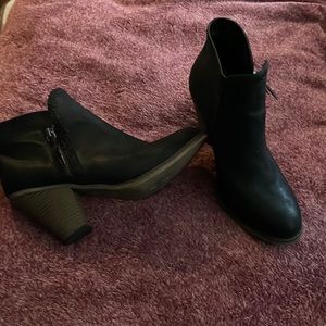 Ankle booties with zipper